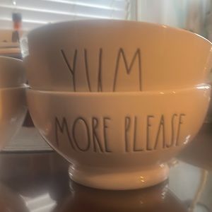 Set of 4 Rae Dunn Bowls